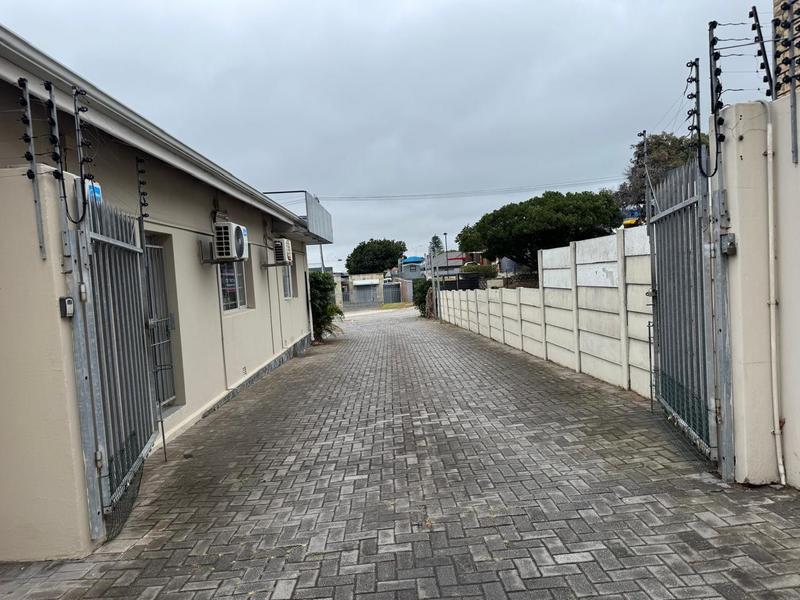 To Let commercial Property for Rent in Newton Park Eastern Cape